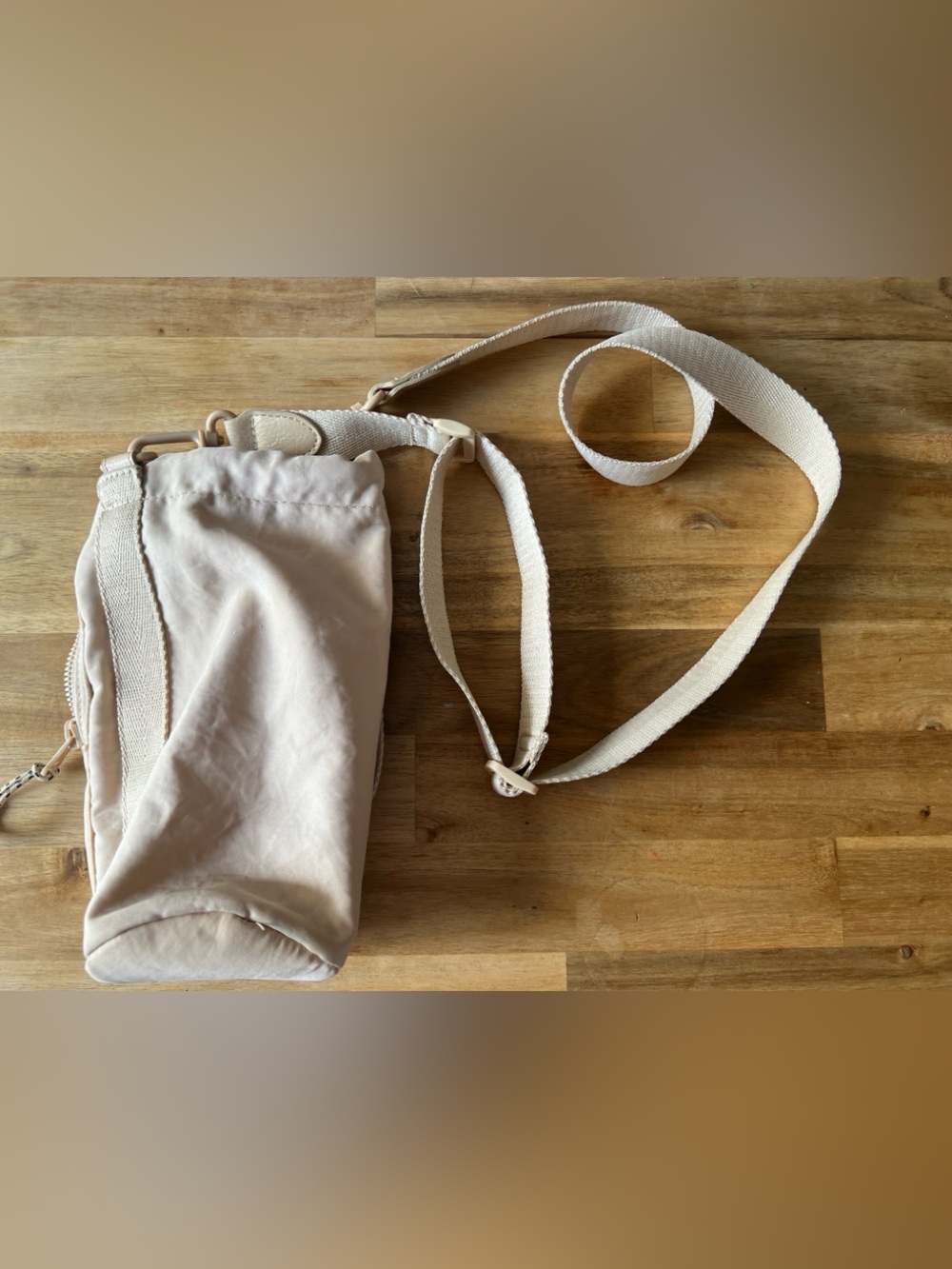 🍑💦BEIS Cream/Beige Crossbody Water Bottle Phone Pouch💦🍑 - Picture 2 of 6